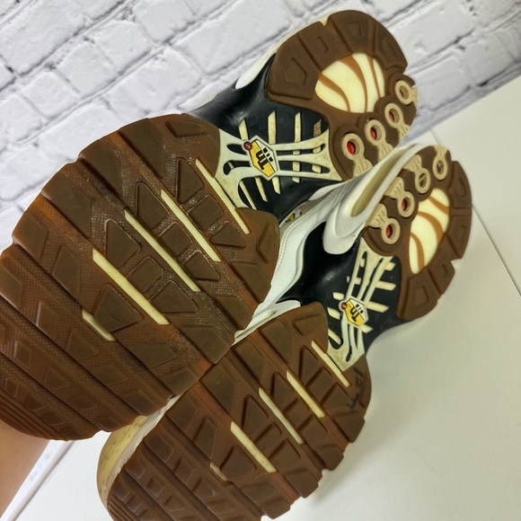 Nike Air Max Plus QS TN air yellow all over print size 9.5 Athletic sneakers - Picture 6 of 7